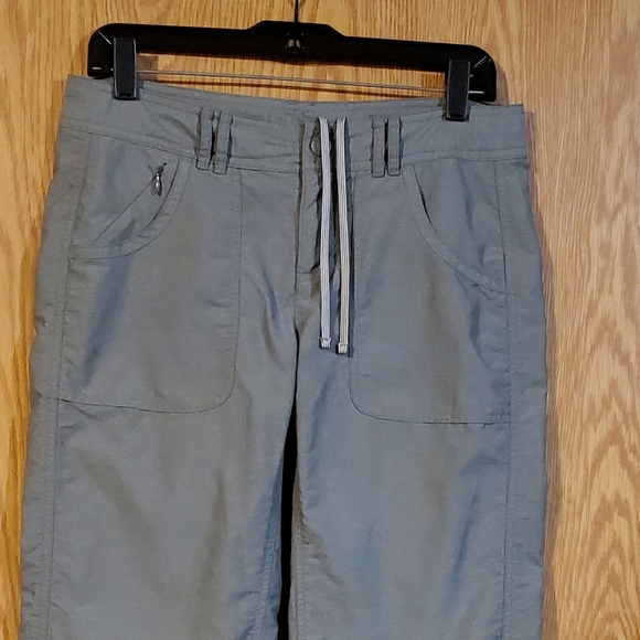 The North Face cropped stretch nylon pants size 4 - Picture 2 of 13